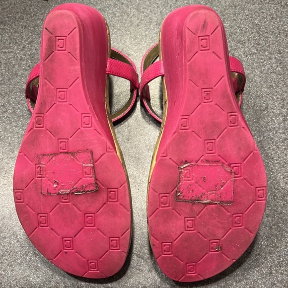 Bright Pink Chaps Wedge Thong Sandals size 7 - Picture 6 of 6